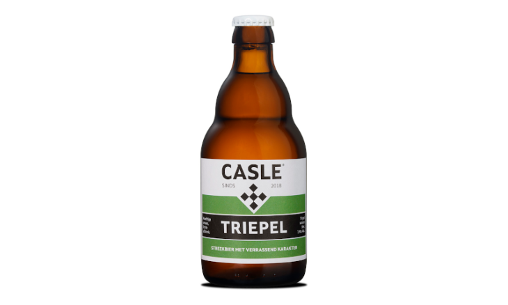 Casle Triepel flesje Casle Triepel bierflesje op witte achtergrond